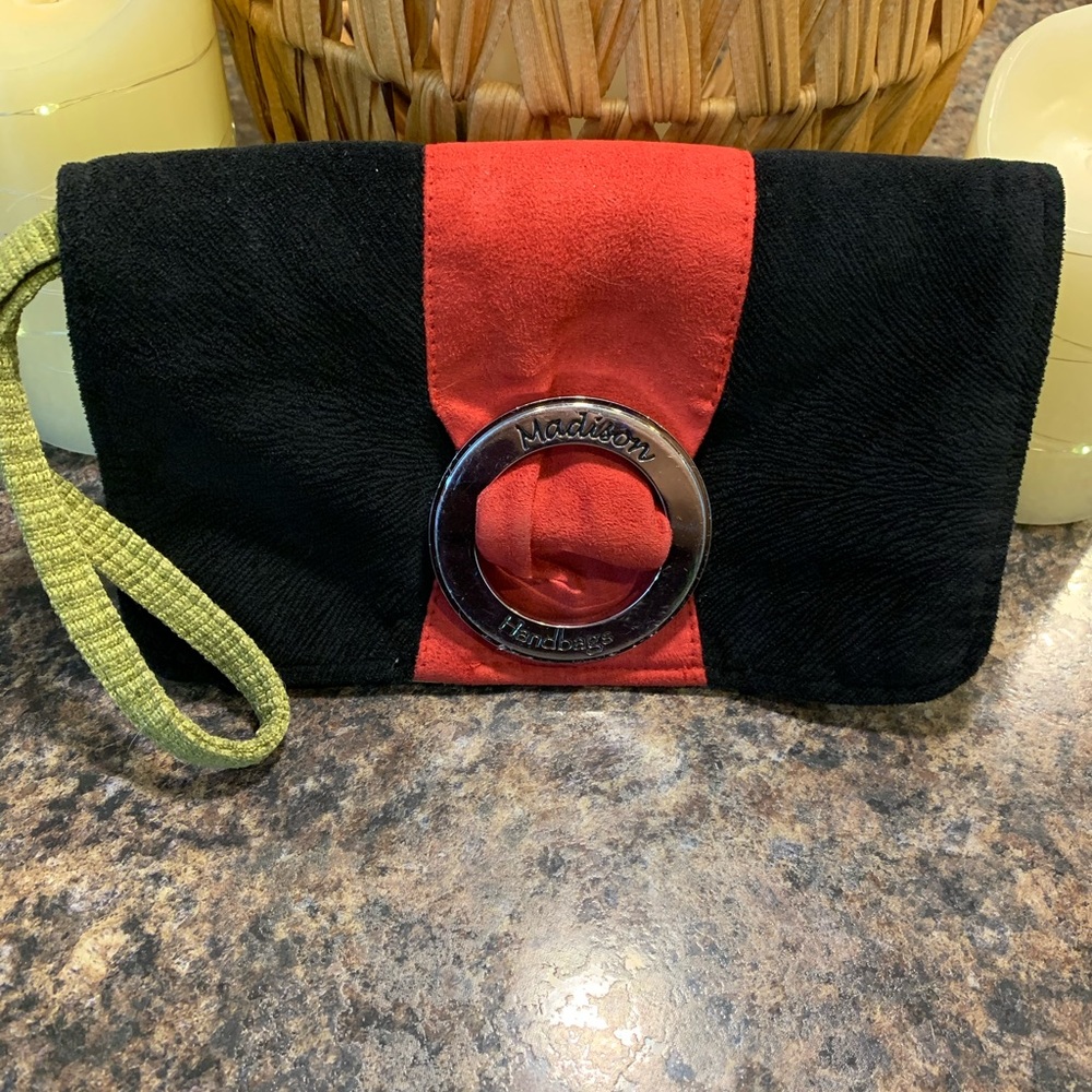 Madison Handbag Wristlet/Clutch